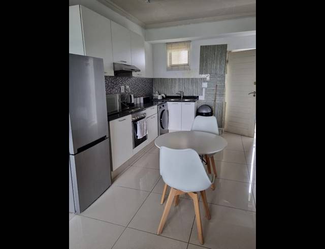 2 BEDROOM APARTMENT FOR SALE IN UMHLANGA RIDGE